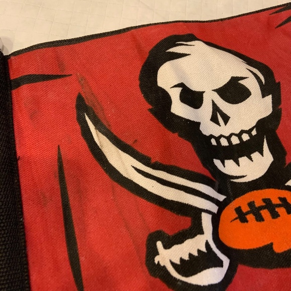 Vintage Tampa Bay Buccaneers Budweiser Hess Express 2001 Car Mount Flag - Picture 2 of 16